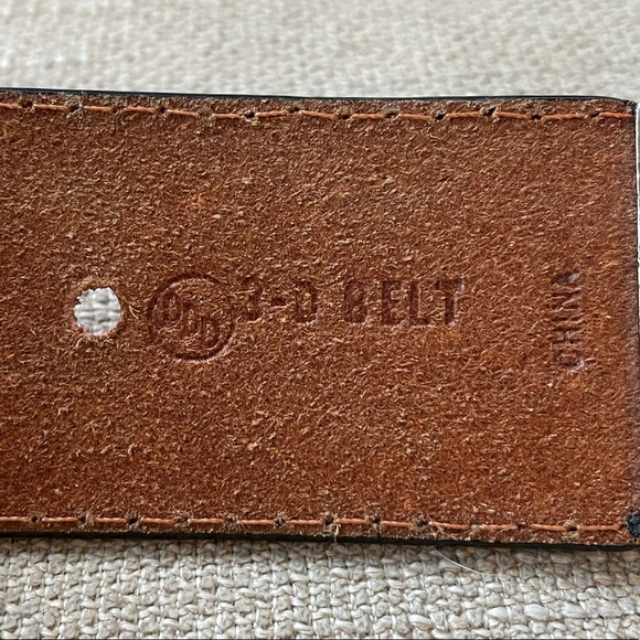 3D Pink Rhinestone Belt 32” - Picture 5 of 7